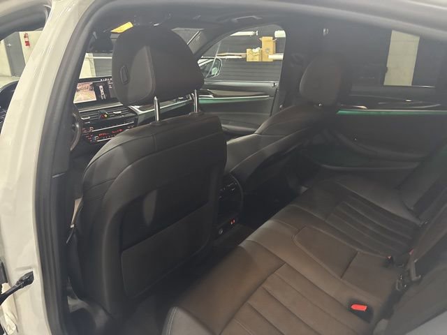 Used 2021 BMW 530i w/ Convenience Package image 31