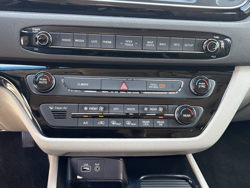 Used 2018 Kia Sedona SX FWD image 21