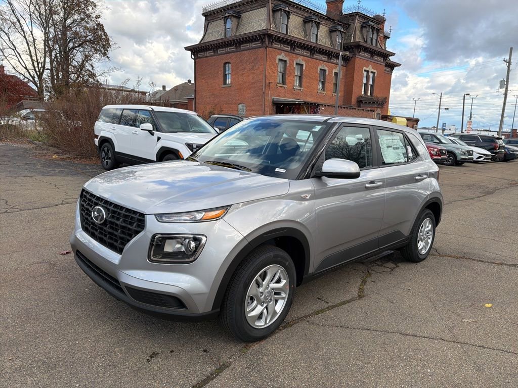 New 2026 Hyundai Venue SE image 3