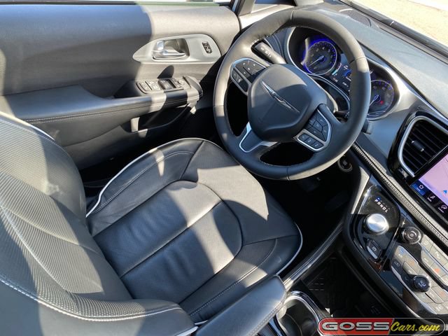 Certified 2026 Chrysler Pacifica Limited FWD image 22