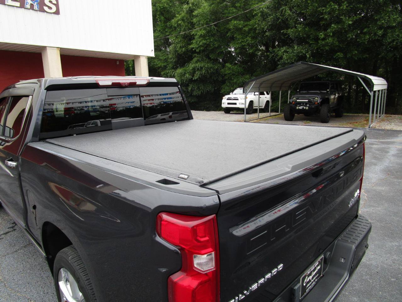 Used 2023 Chevrolet Silverado 1500 High Country w/ Technology Package AWD/4WD image 27
