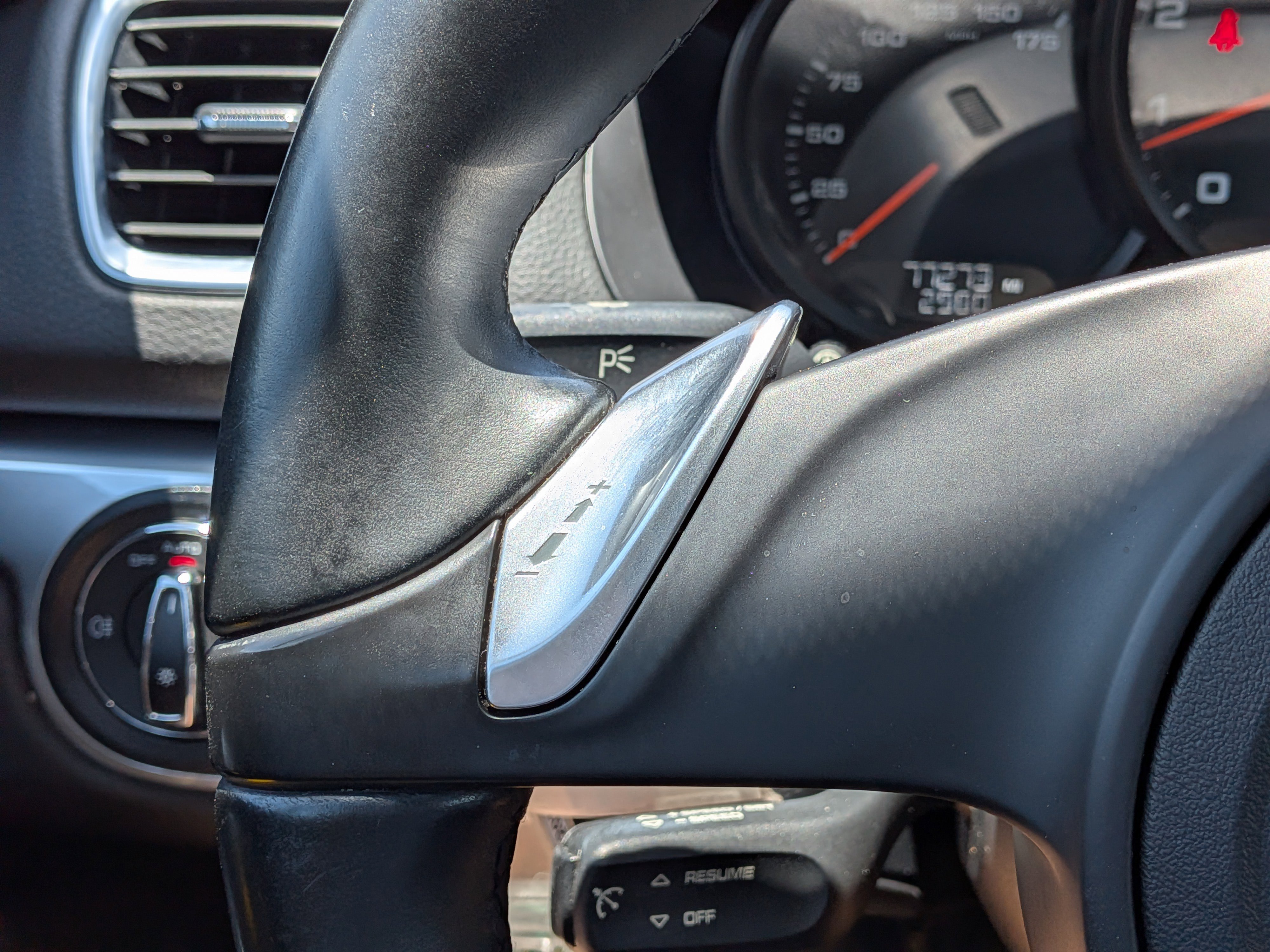 Used 2015 Porsche Boxster RWD image 21