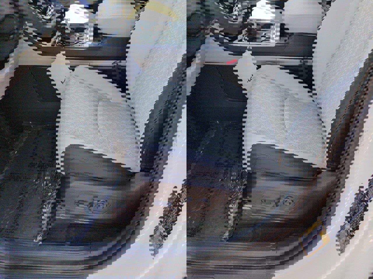 New 2026 Kia Carnival EX image 16