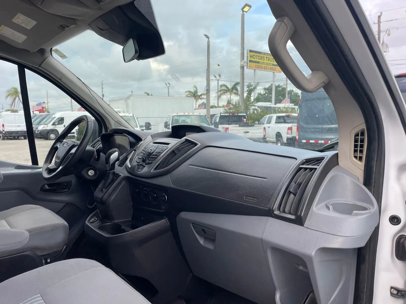 Used 2019 Ford Transit 350 XLT image 14