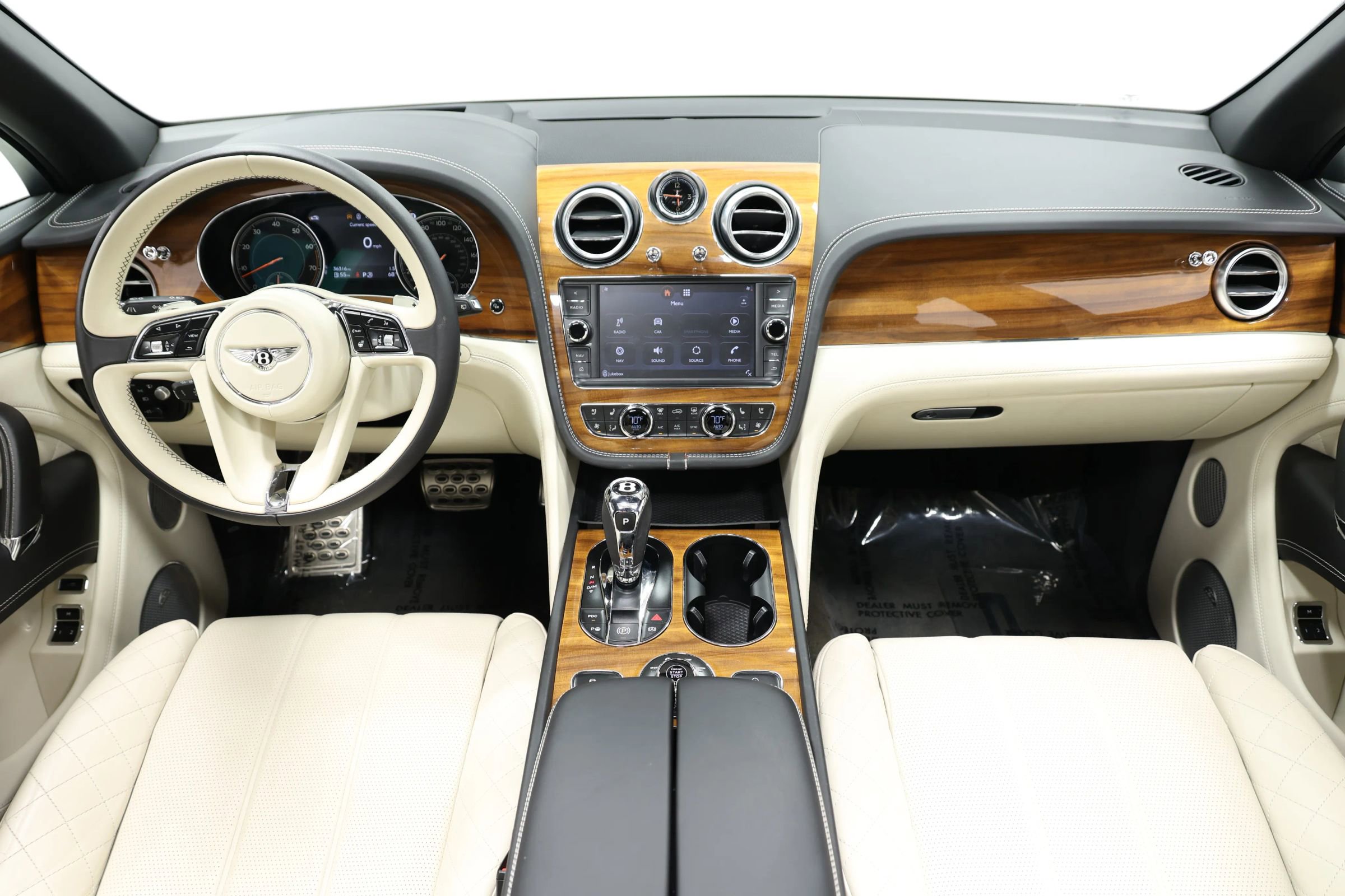 Used 2018 Bentley Bentayga Onyx Edition AWD/4WD image 57