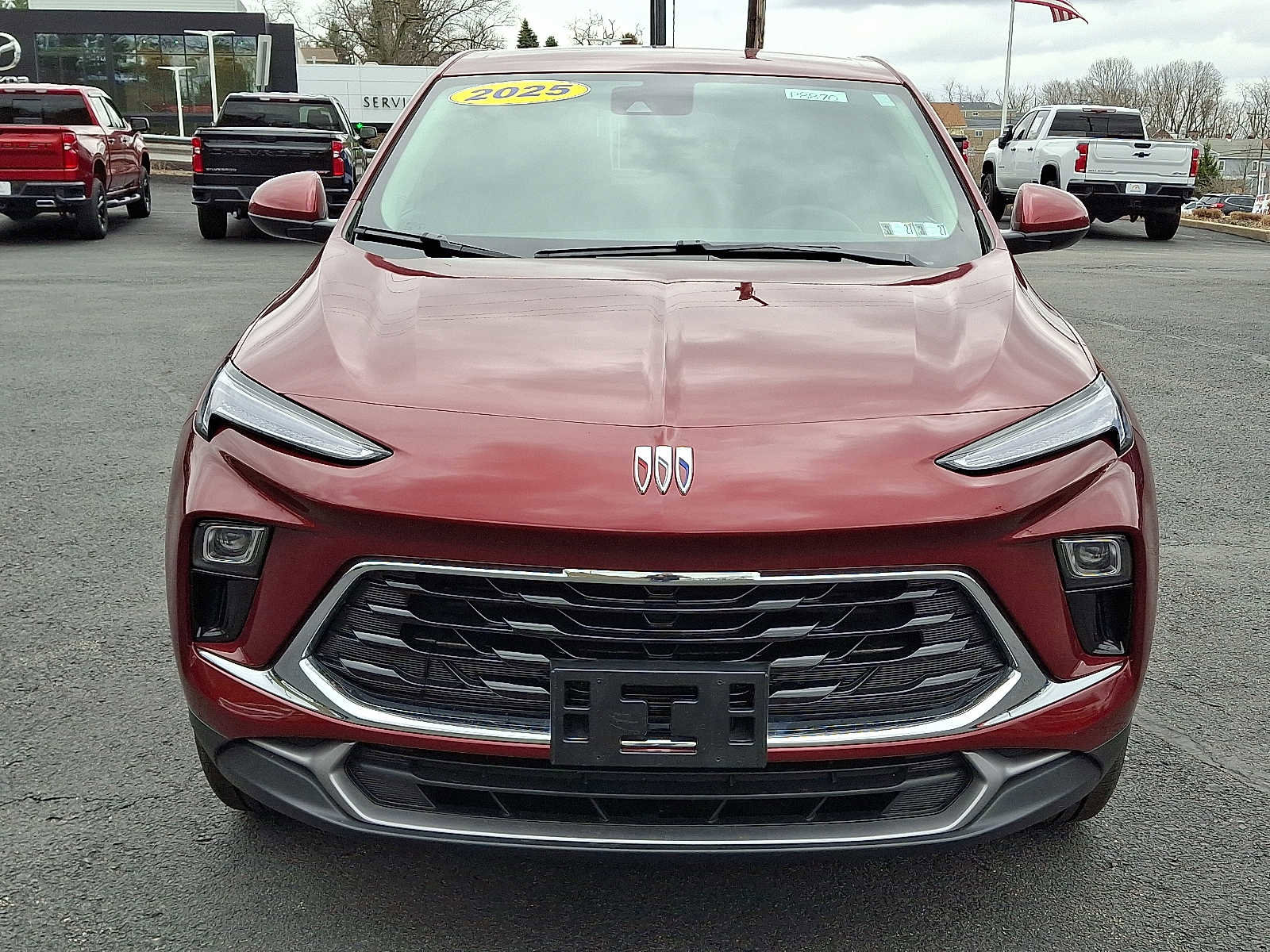 Used 2025 Buick Encore GX Preferred AWD/4WD image 2