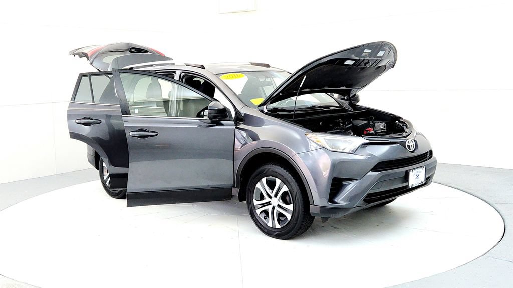 Used 2016 Toyota RAV4 LE AWD/4WD image 12