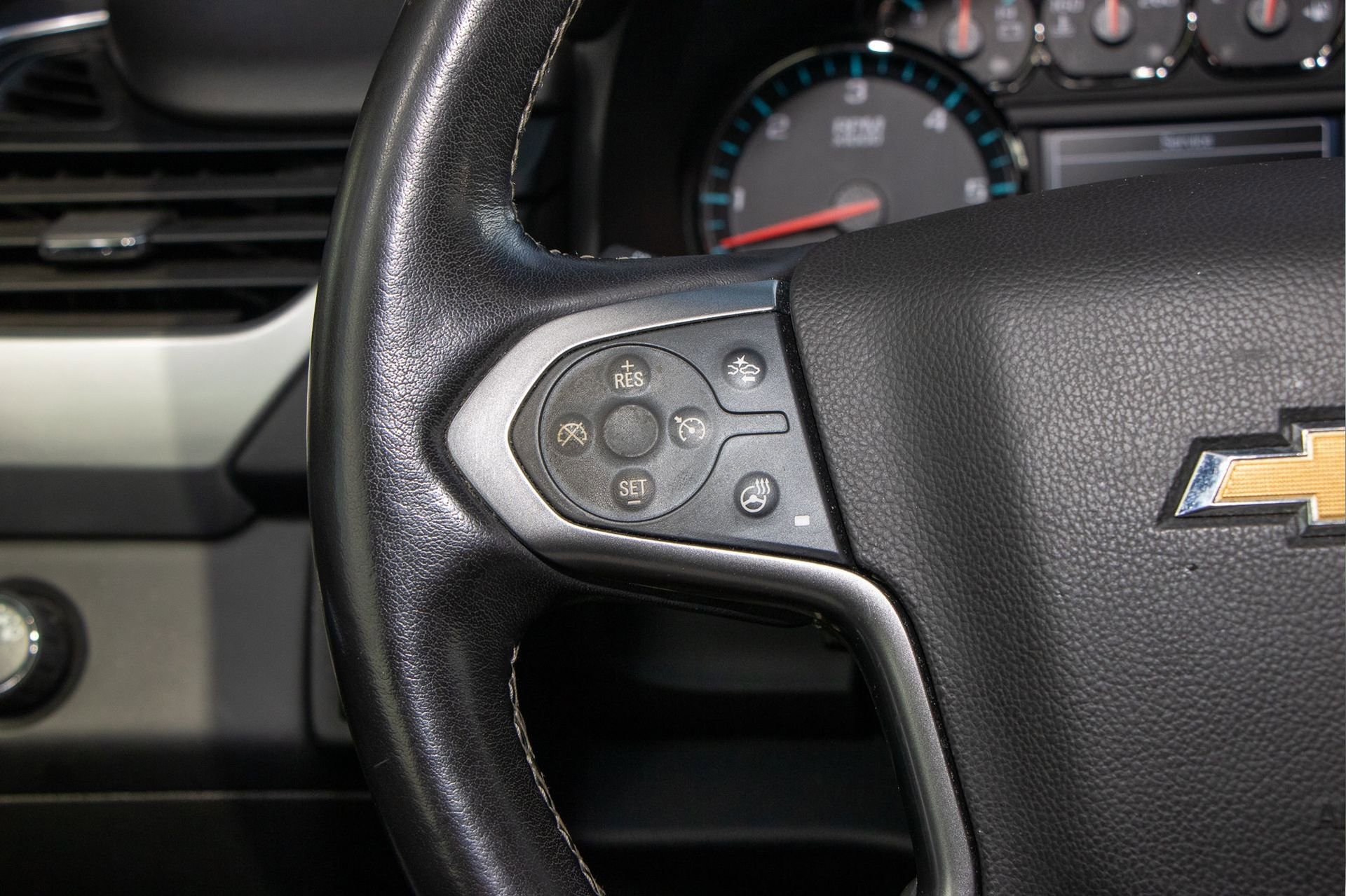 Used 2019 Chevrolet Suburban Premier w/ RST 6.2L Performance Edition image 28