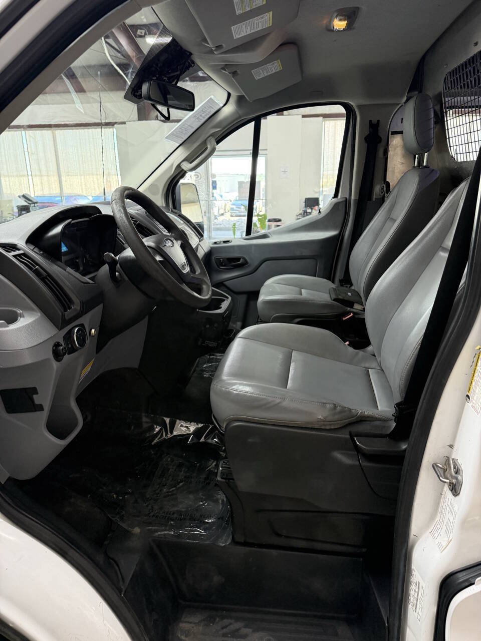 Used 2016 Ford Transit 250 130 Low Roof RWD image 11