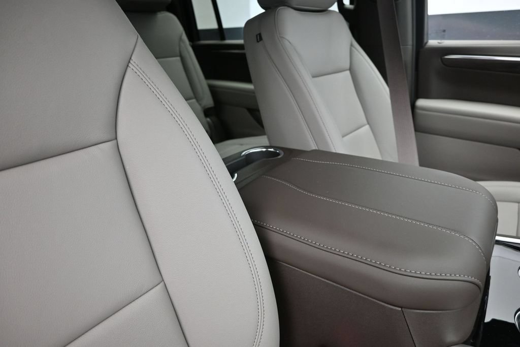 New 2026 Chevrolet Suburban LT w/ Comfort Package RWD image 26