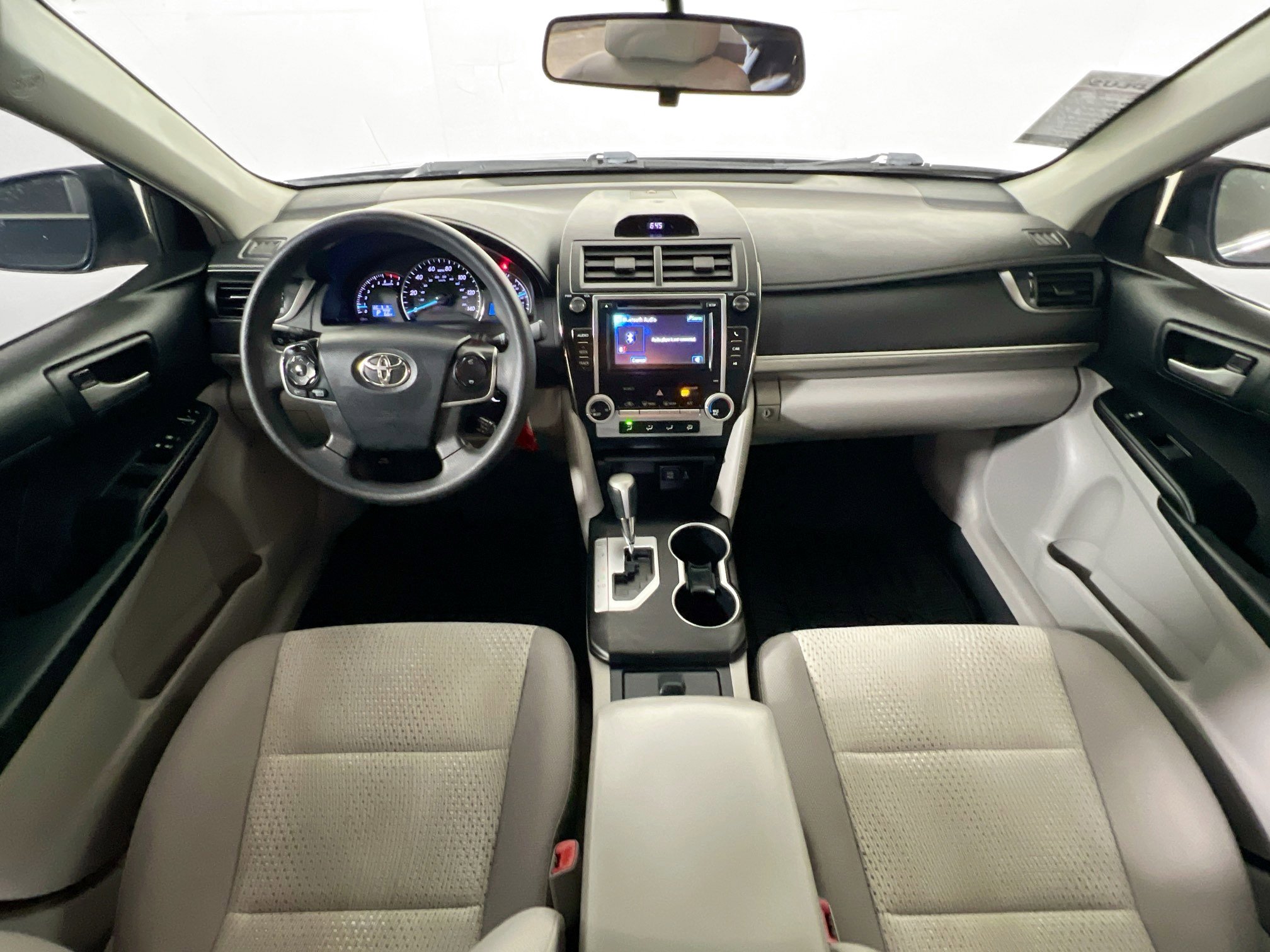 Used 2012 Toyota Camry LE image 29