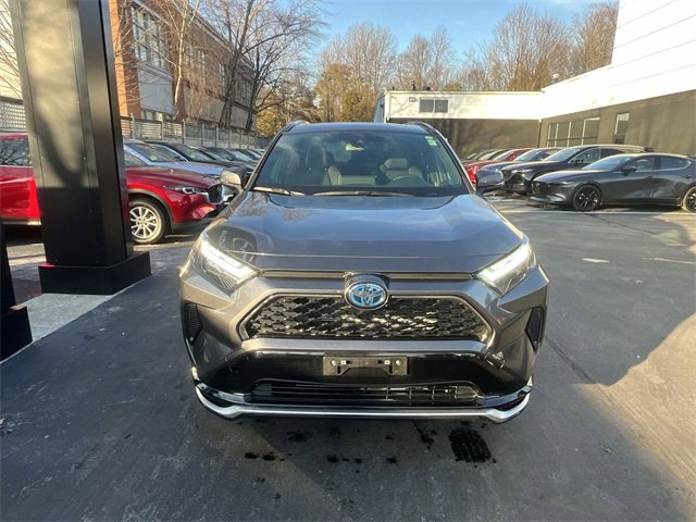 Used 2024 Toyota RAV4 SE image 3