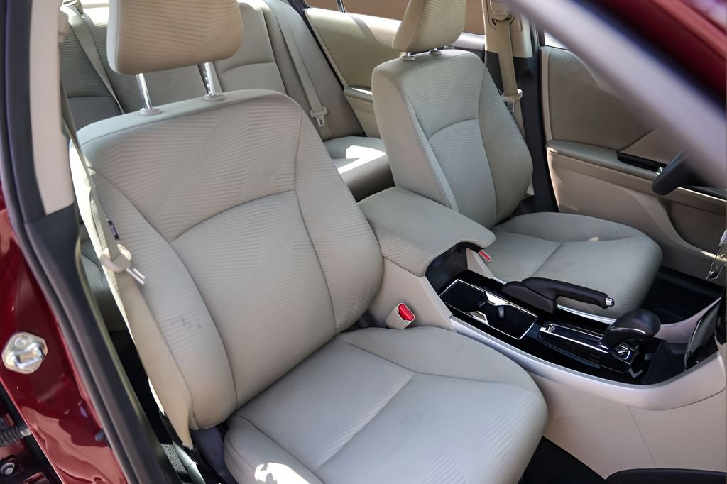 Used 2016 Honda Accord LX image 29