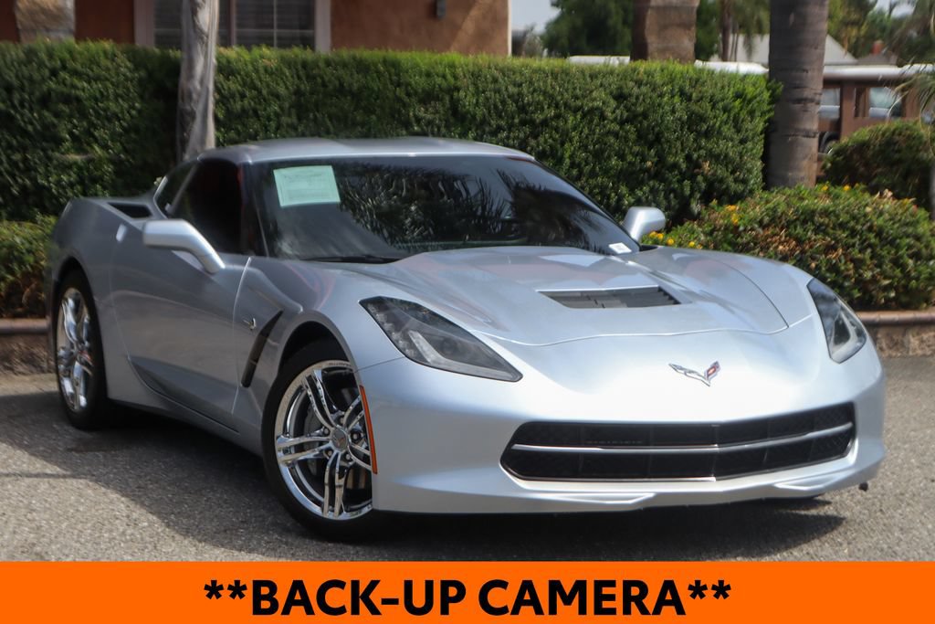 Used 2017 Chevrolet Corvette Stingray Coupe w/ 1LT RWD image 2