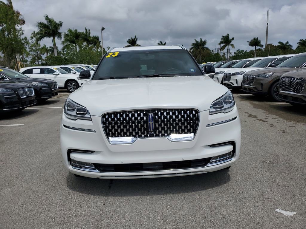 Certified 2023 Lincoln Aviator Black Label Grand Touring w/ Class IV Trailer Tow Package AWD/4WD image 2