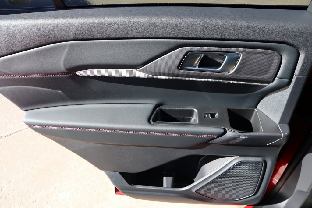 New 2026 Ford Explorer ST-Line w/ ST-Line Street Pack image 21