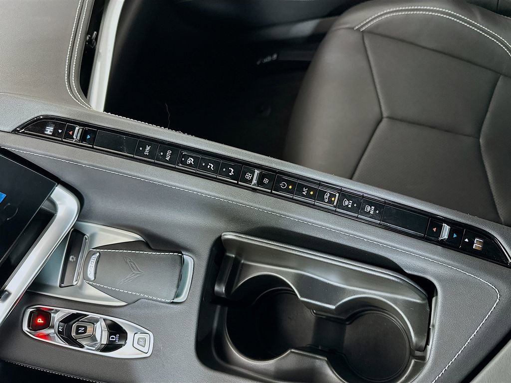 Used 2025 Chevrolet Corvette Z06 image 17