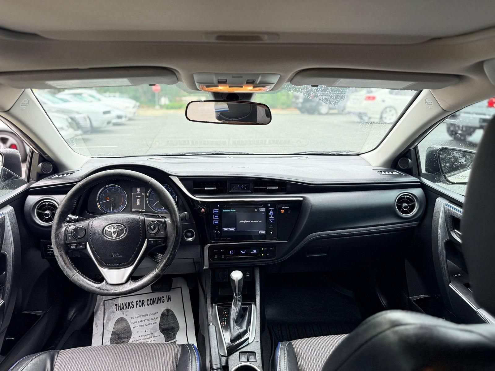 Used 2017 Toyota Corolla SE w/ SE Premium Package FWD image 30