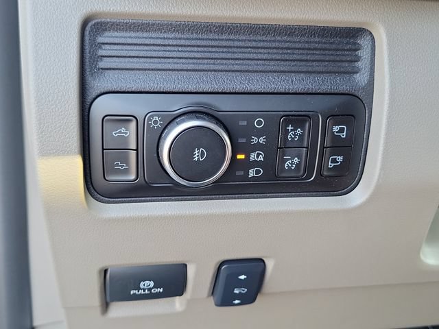 New 2026 Ford F350 Platinum w/ Platinum Plus Package AWD/4WD image 17