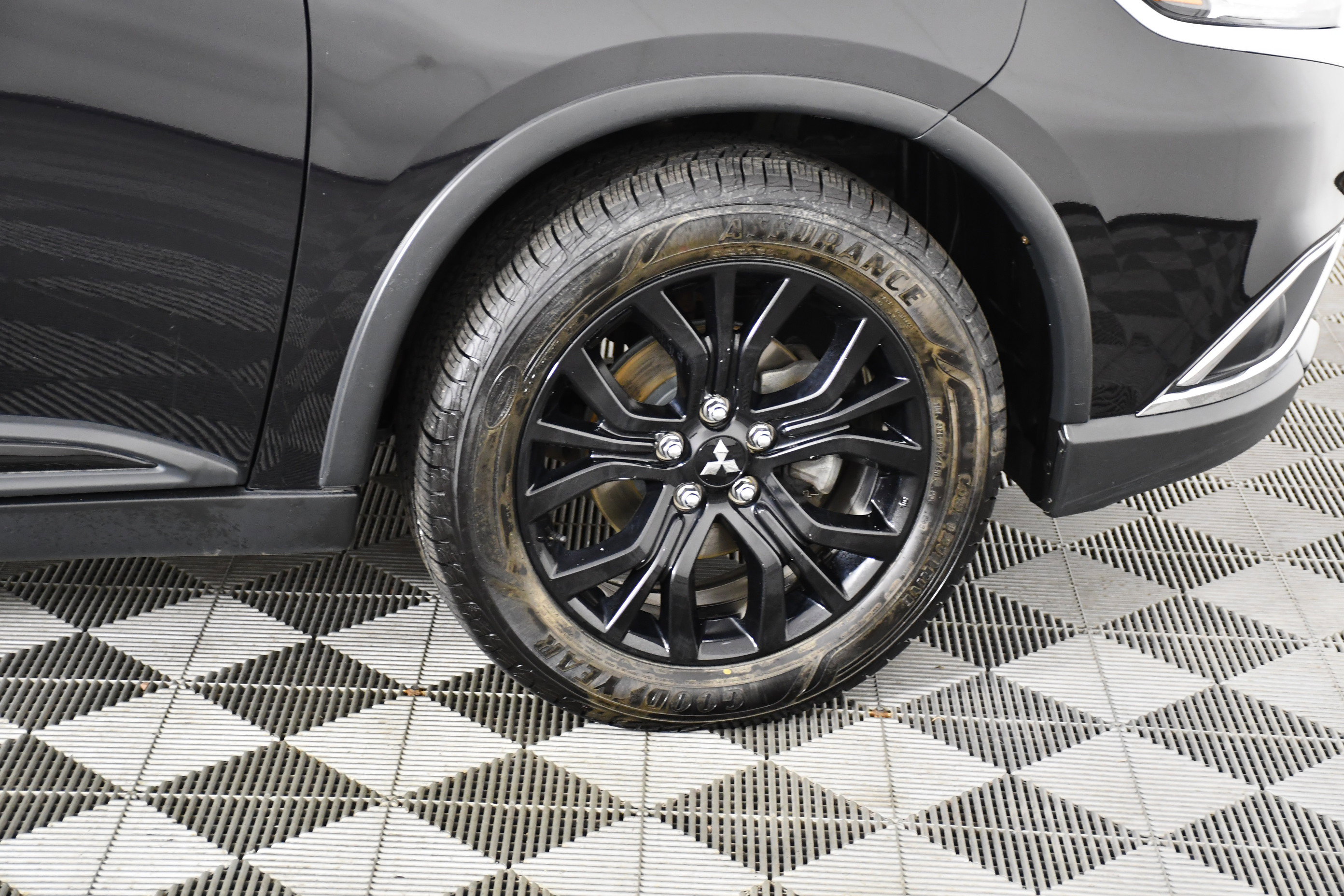 Used 2018 Mitsubishi Outlander LE AWD/4WD image 53