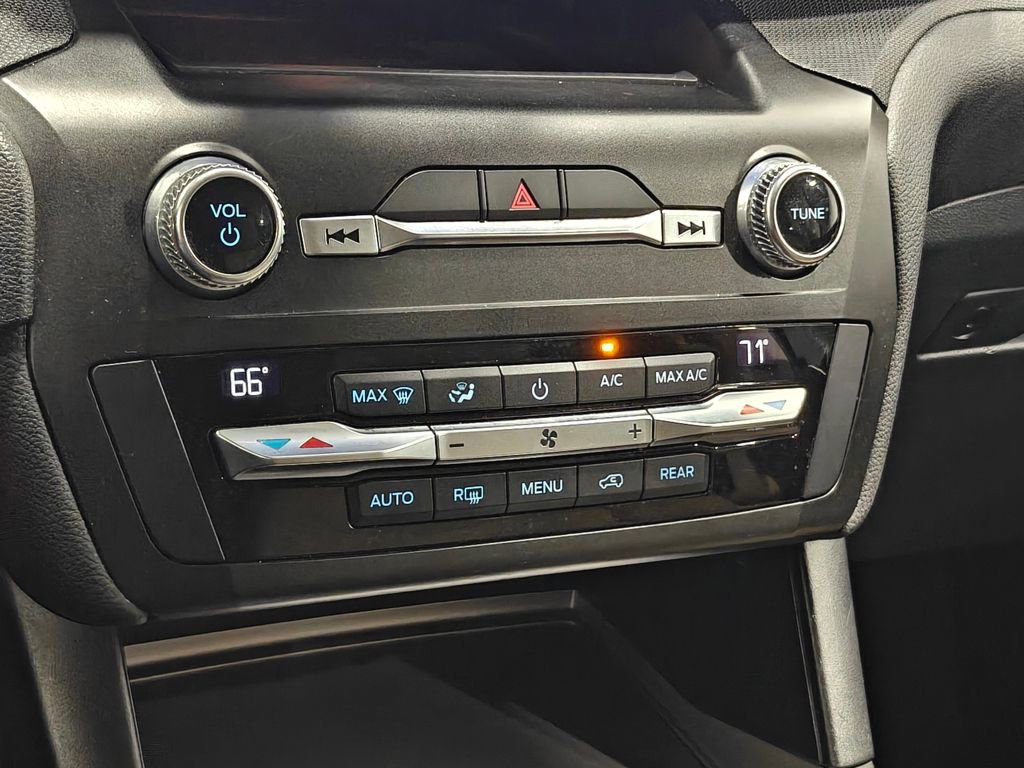 Used 2020 Ford Explorer 2WD image 9