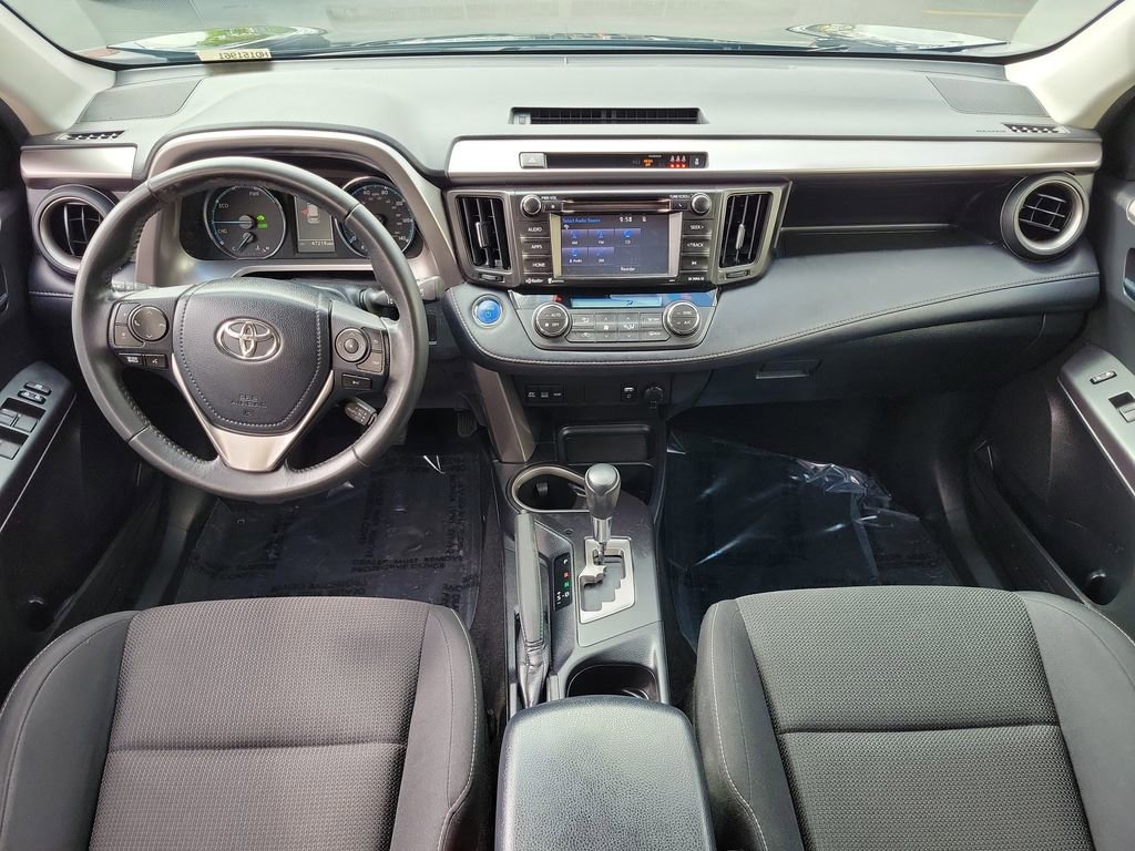 Used 2017 Toyota RAV4 XLE w/ Carpet Mat Package image 11
