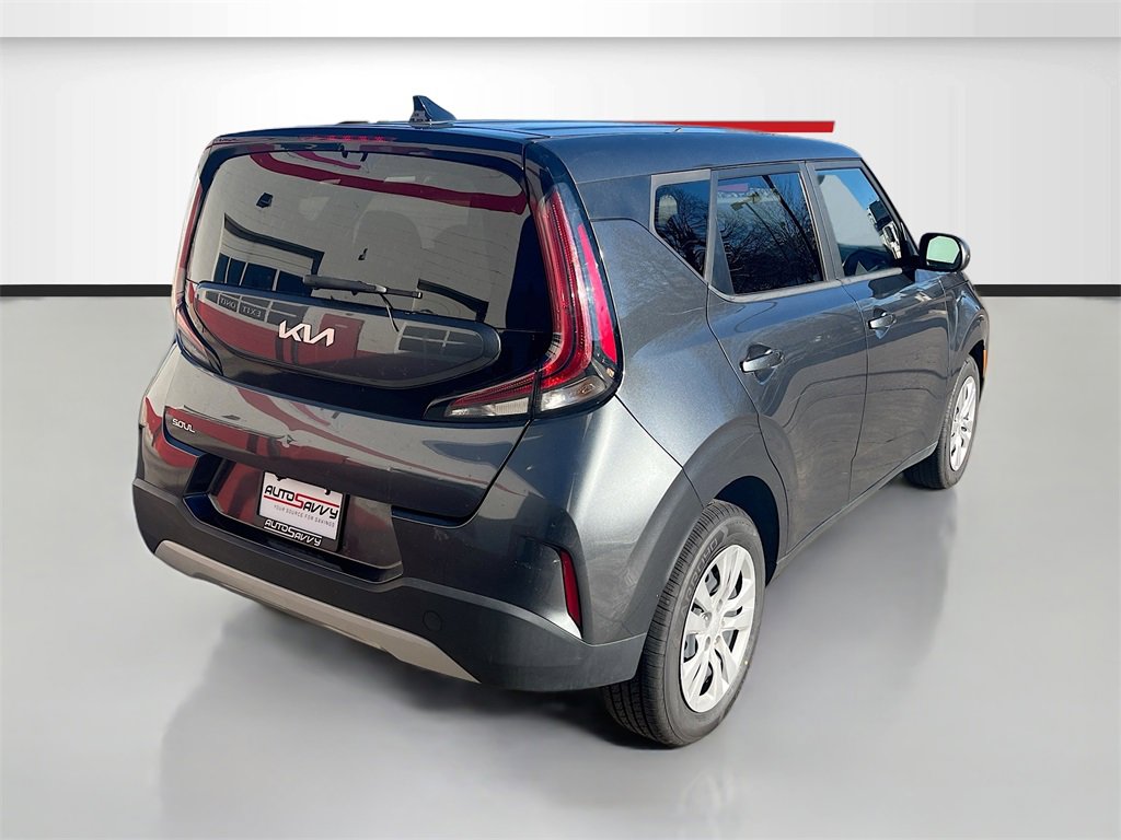 Used 2023 Kia Soul LX image 7