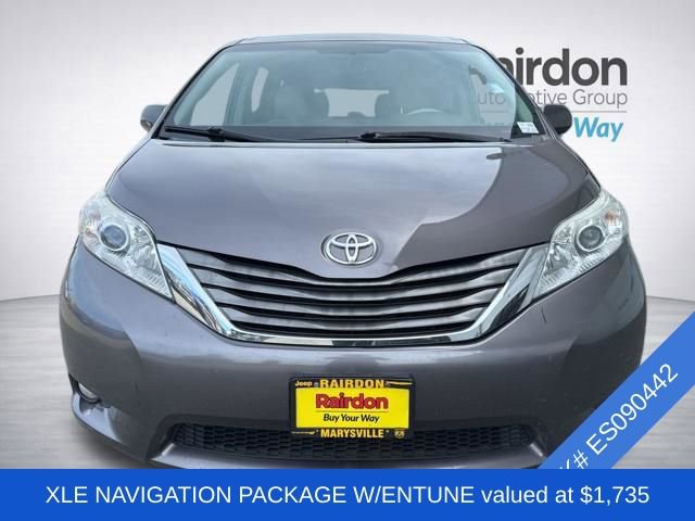 Used 2014 Toyota Sienna XLE image 2