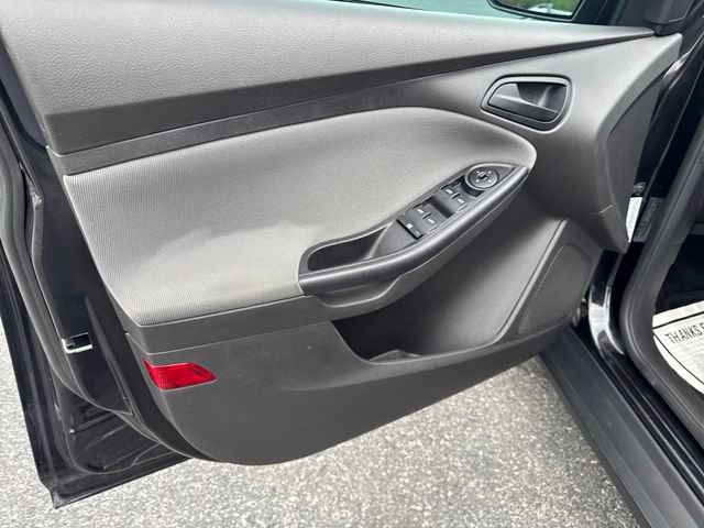 Used 2012 Ford Focus SE FWD image 10
