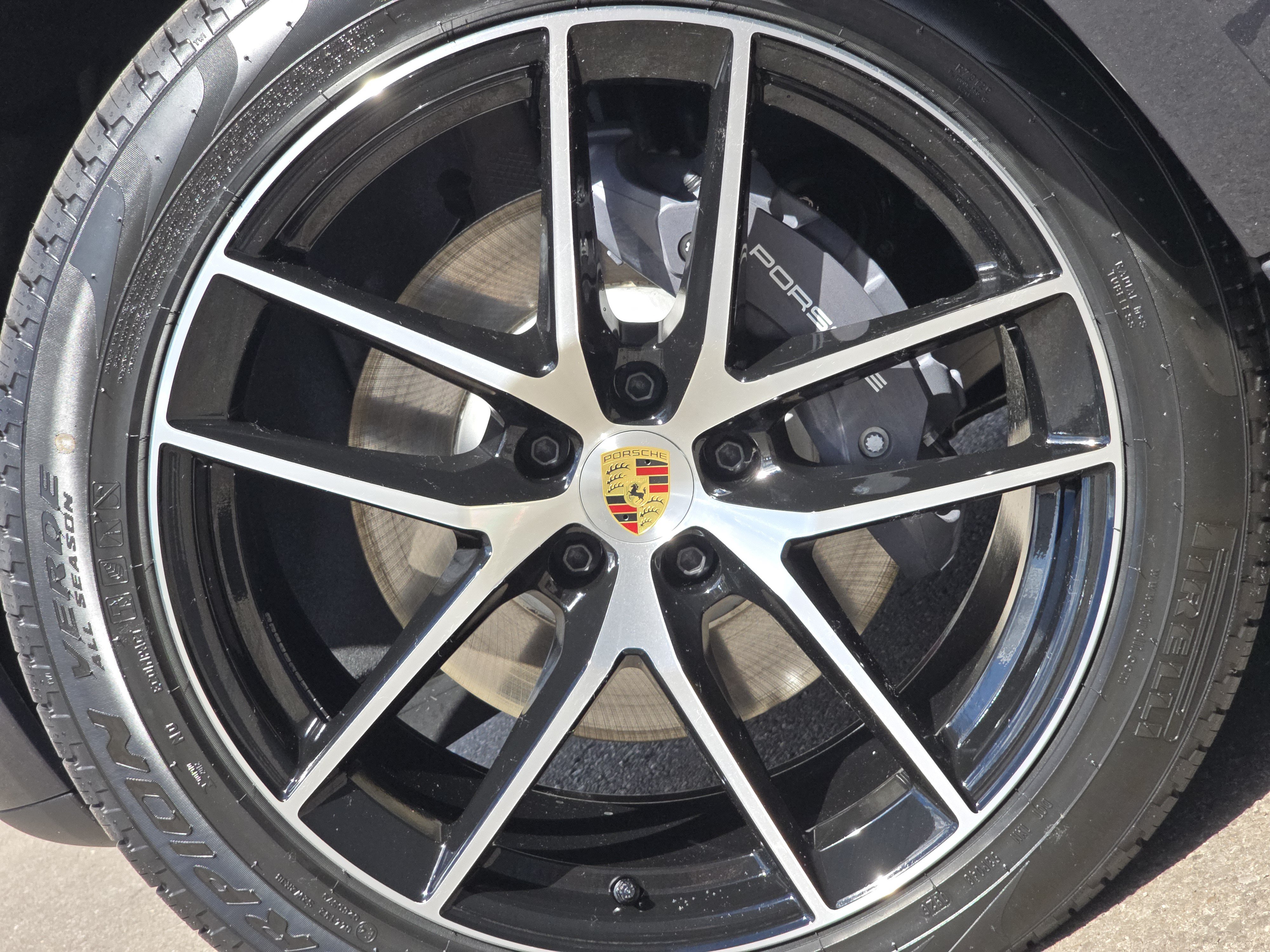 New 2026 Porsche Macan AWD/4WD image 18