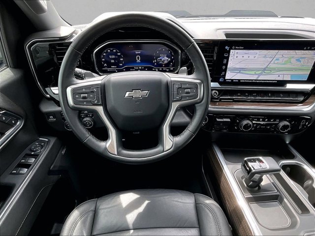 Used 2024 Chevrolet Silverado 1500 LT Trail Boss w/ Convenience Package II image 7