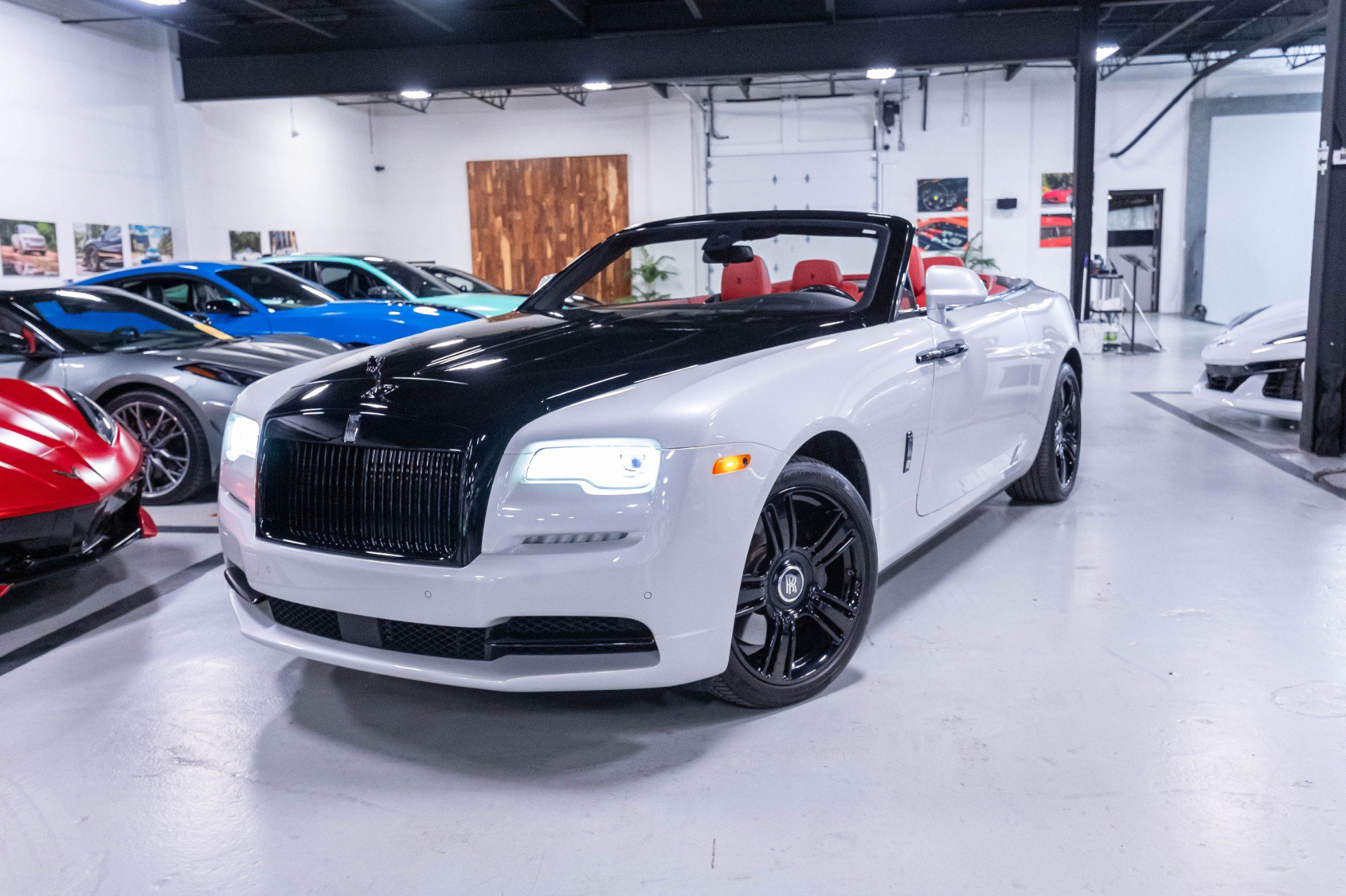 Used 2017 Rolls-Royce Dawn RWD image 74