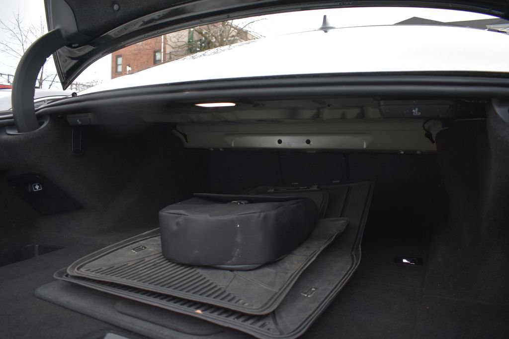 Used 2023 BMW 530e xDrive w/ Executive Package image 32