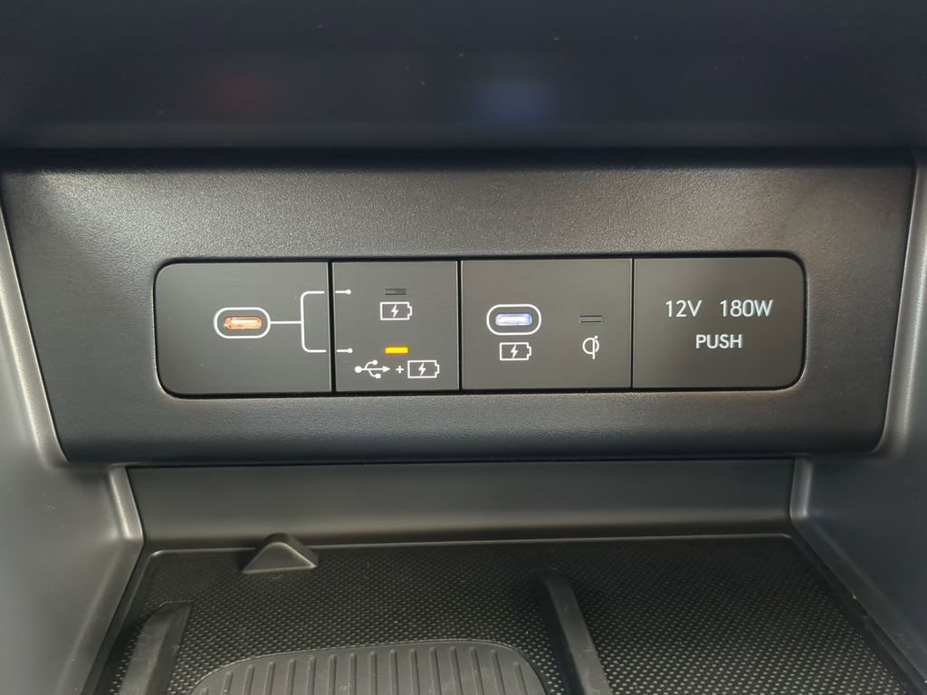 New 2025 Hyundai Sonata Limited image 16