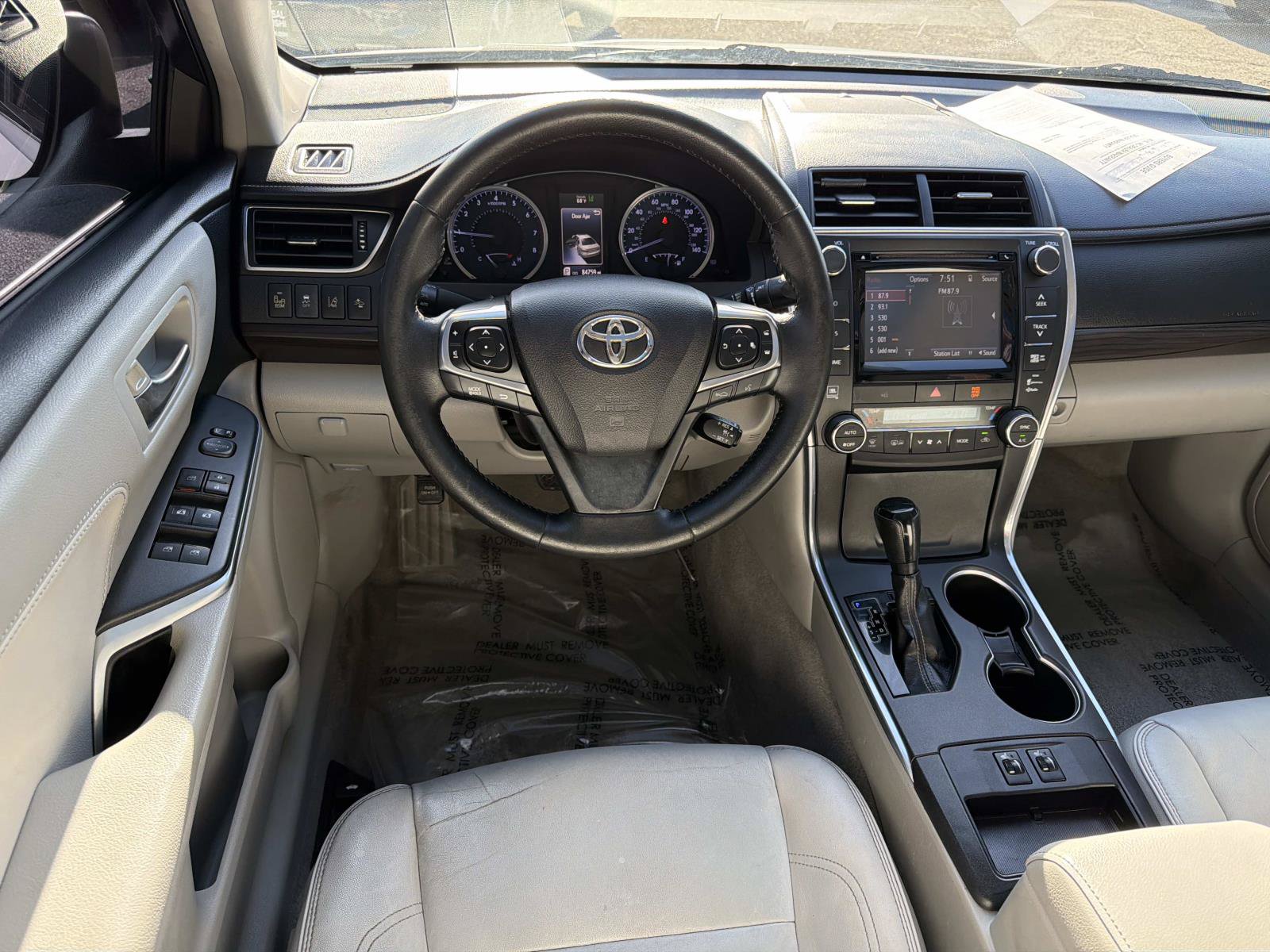 Used 2015 Toyota Camry XLE w/ Advanced Technology Package FWD image 7
