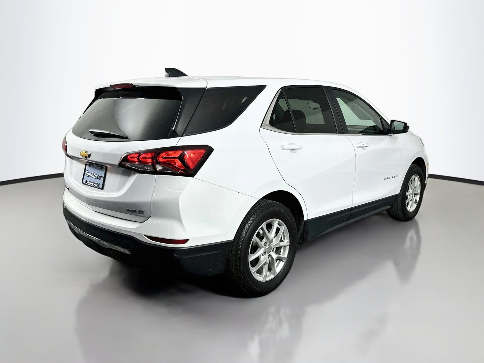 Used 2024 Chevrolet Equinox LT AWD/4WD image 8