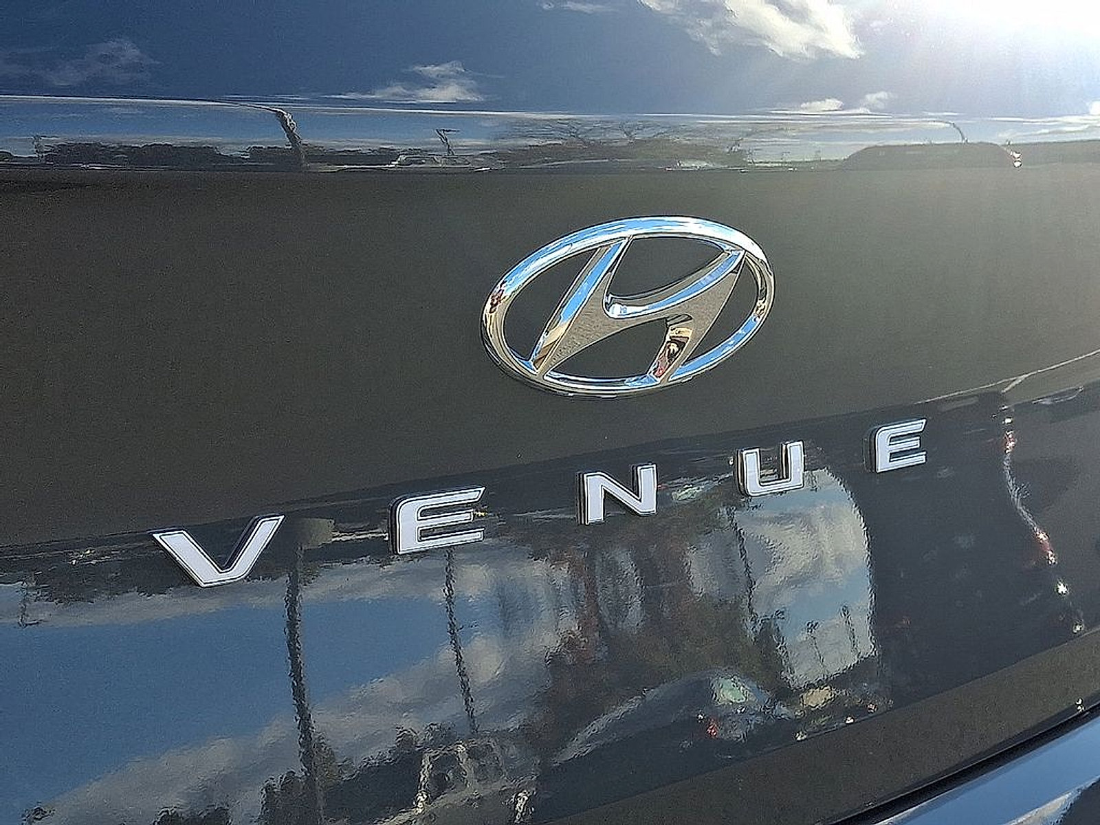 New 2026 Hyundai Venue SEL FWD image 5