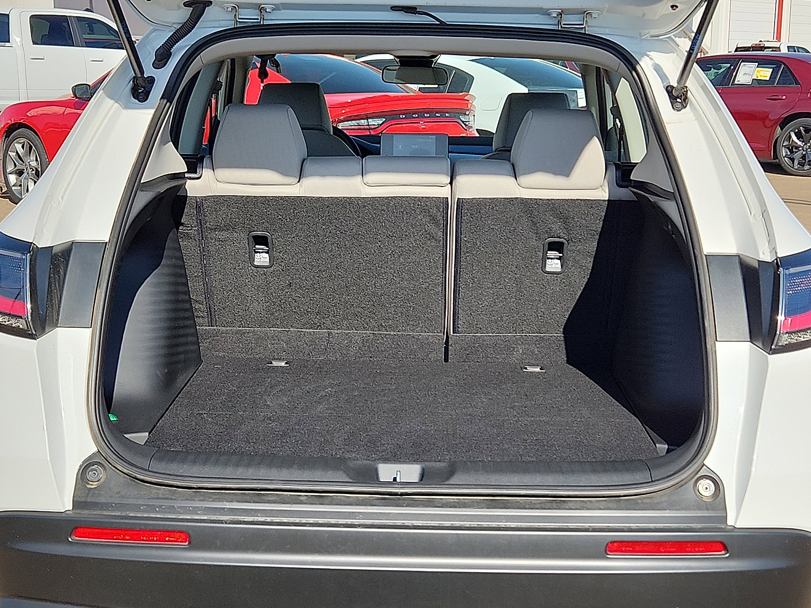 Used 2025 Honda HR-V LX image 9