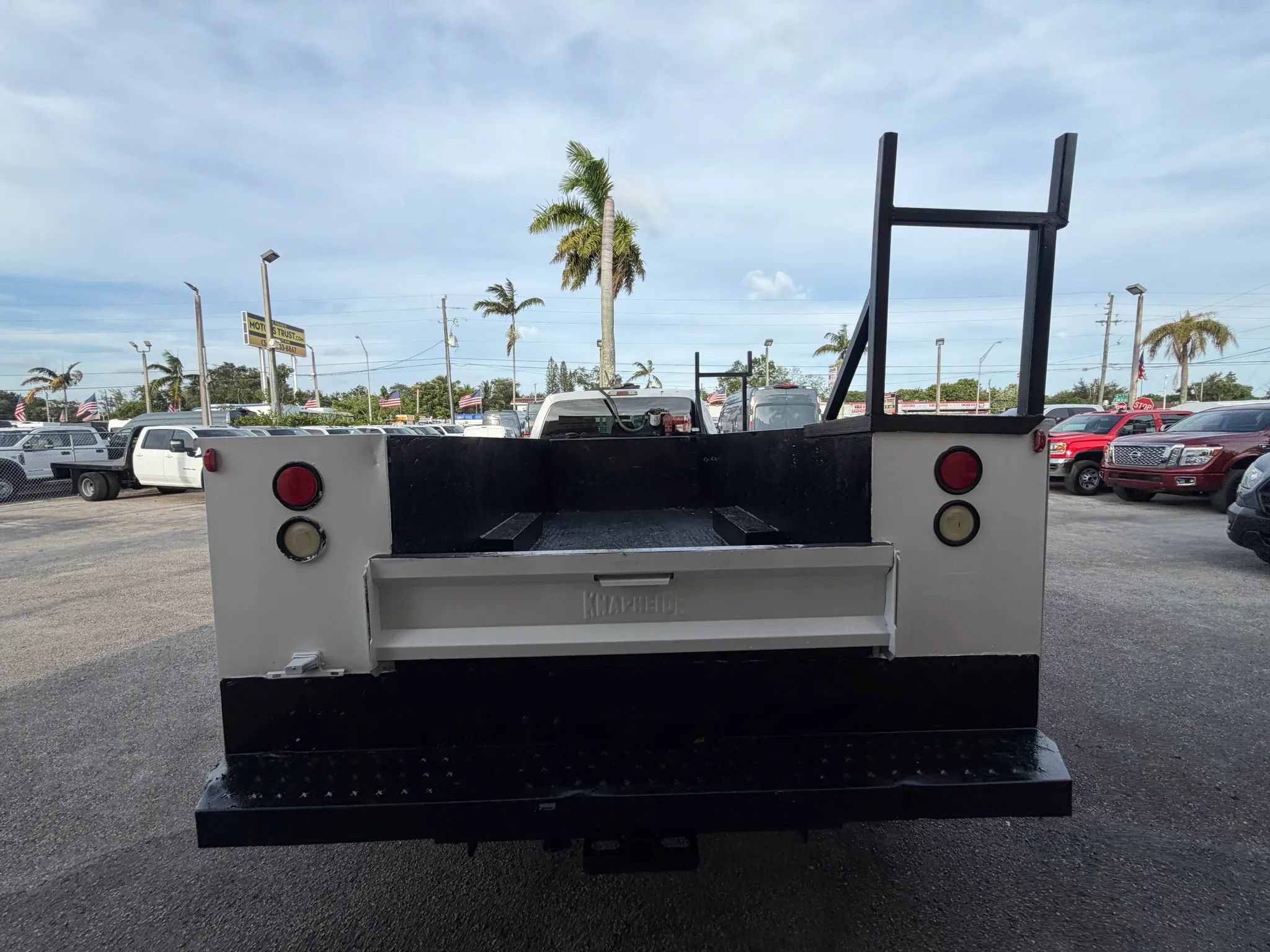 Used 2016 Ford F450 XL w/ Power Equipment Group AWD/4WD image 4