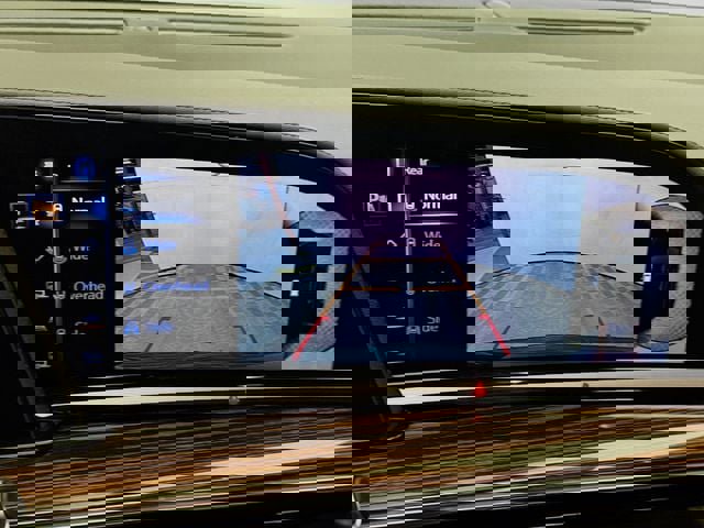 Used 2023 Cadillac Escalade Premium Luxury w/ Performance Package image 16