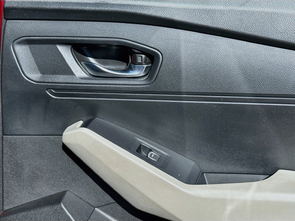 Used 2023 Honda Accord LX image 30