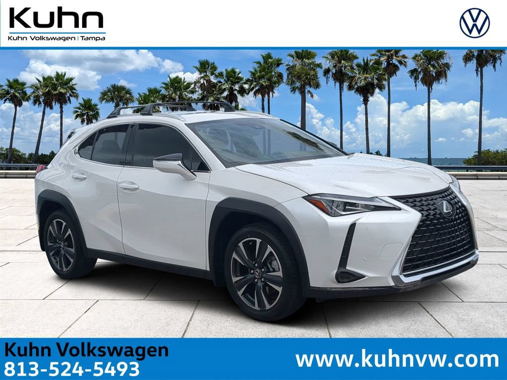 Used 2022 Lexus UX 200 w/ Accessory Package (Z2) FWD image 1