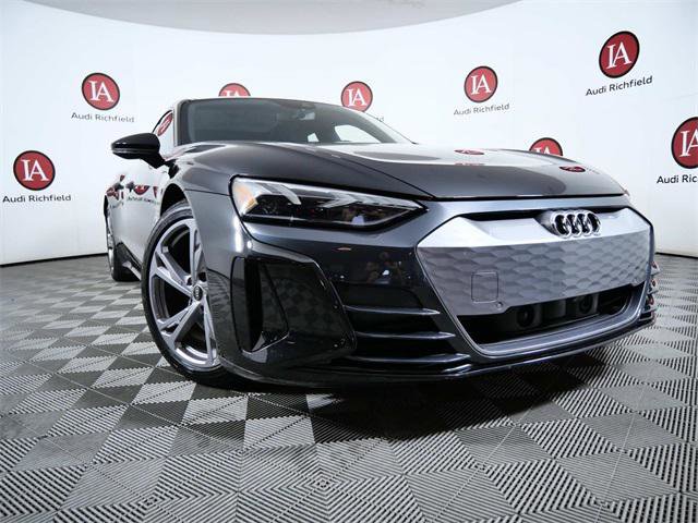 Used 2022 Audi e-tron GT Premium Plus image 2