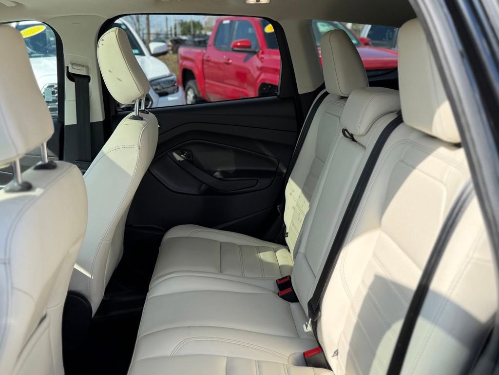 Used 2018 Ford Escape SEL w/ SEL Sport Appearance Package AWD/4WD image 6