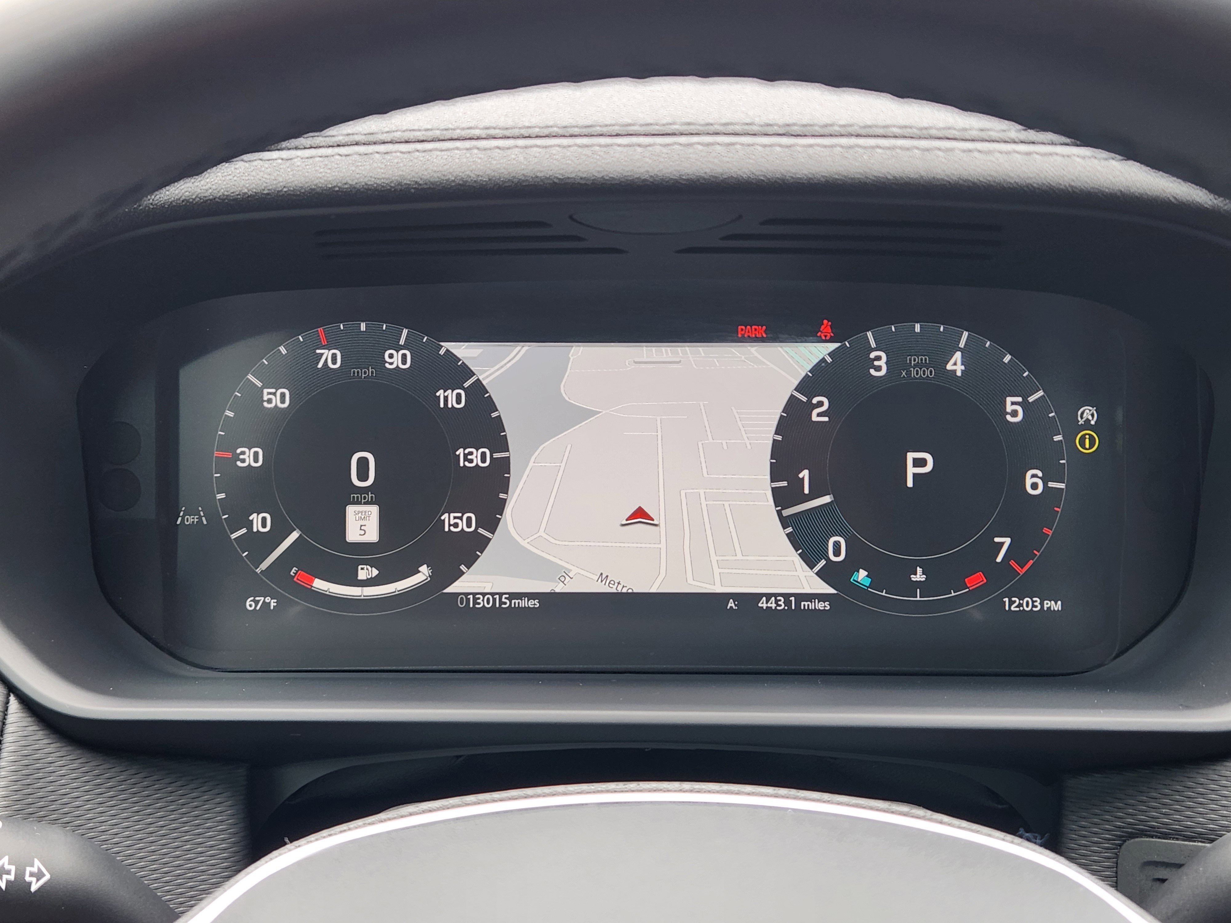 Certified 2025 Land Rover Discovery Dynamic SE AWD/4WD image 12