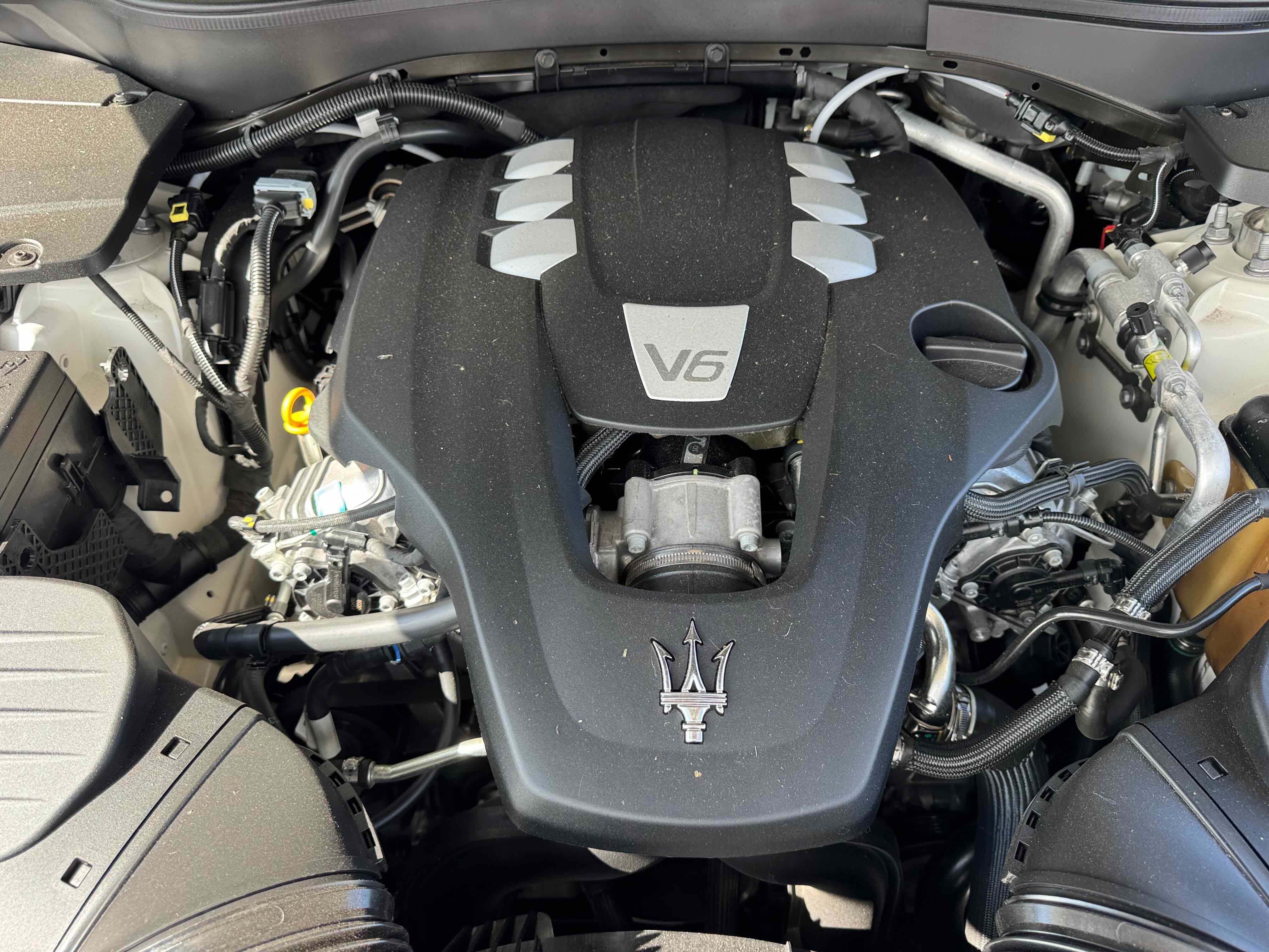 Used 2018 Maserati Levante GranLusso image 31