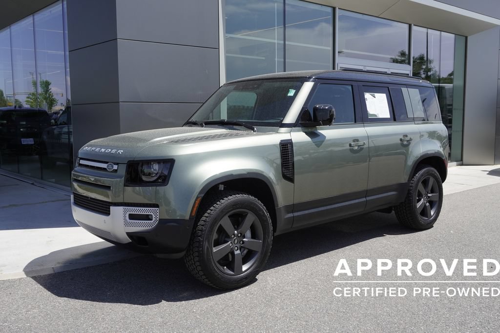 Used 2025 Land Rover Defender 110 S AWD/4WD image 3