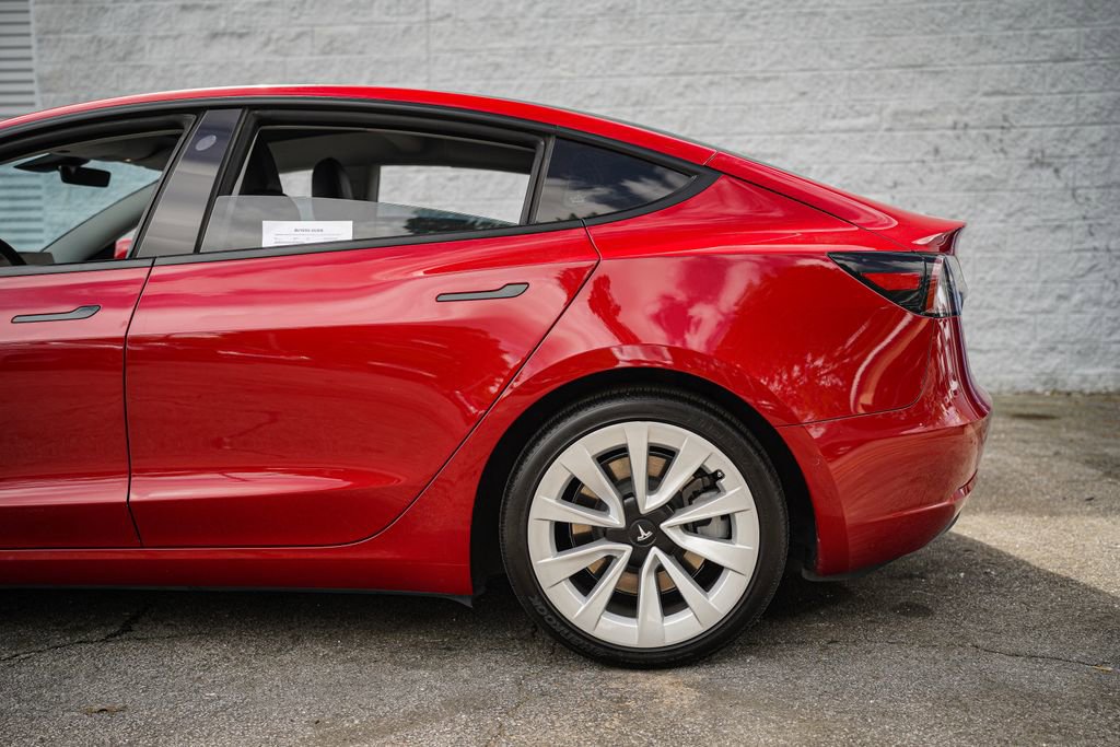 Used 2022 Tesla Model 3 Standard Range Plus image 12