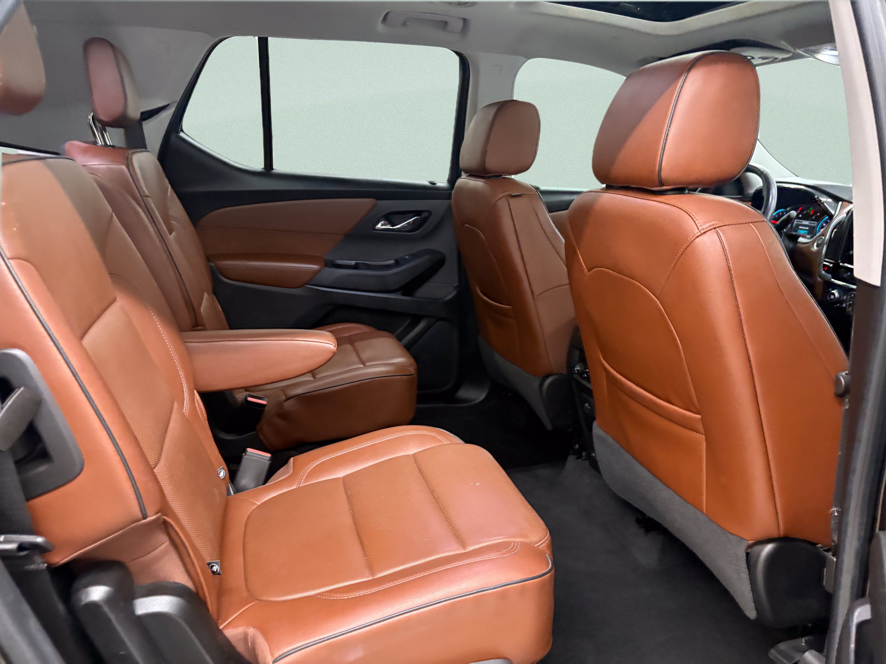 Used 2018 Chevrolet Traverse High Country AWD/4WD image 27