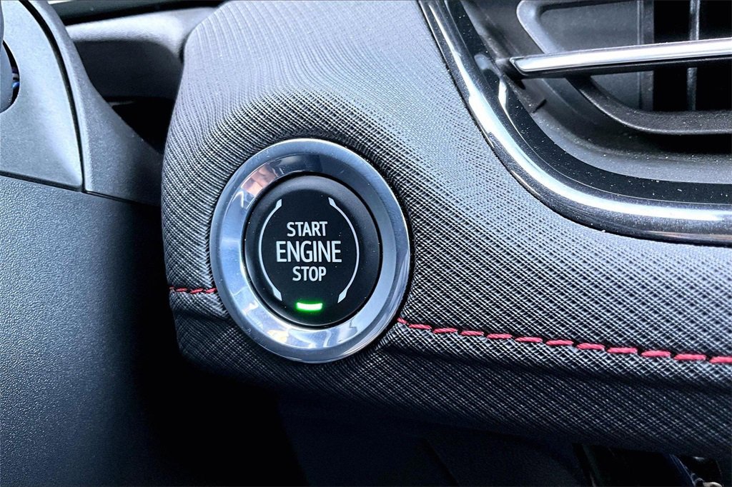 Used 2024 Chevrolet TrailBlazer RS w/ Driver Confidence Package image 30